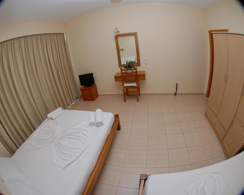 Nikos Hotel And Apartments Saranda Zewnętrze zdjęcie
