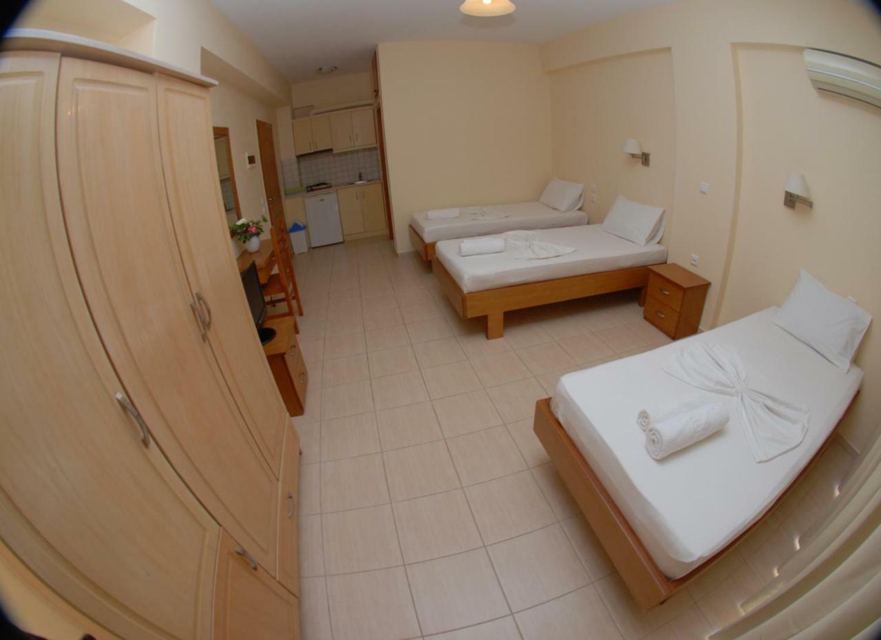 Nikos Hotel And Apartments Saranda Zewnętrze zdjęcie