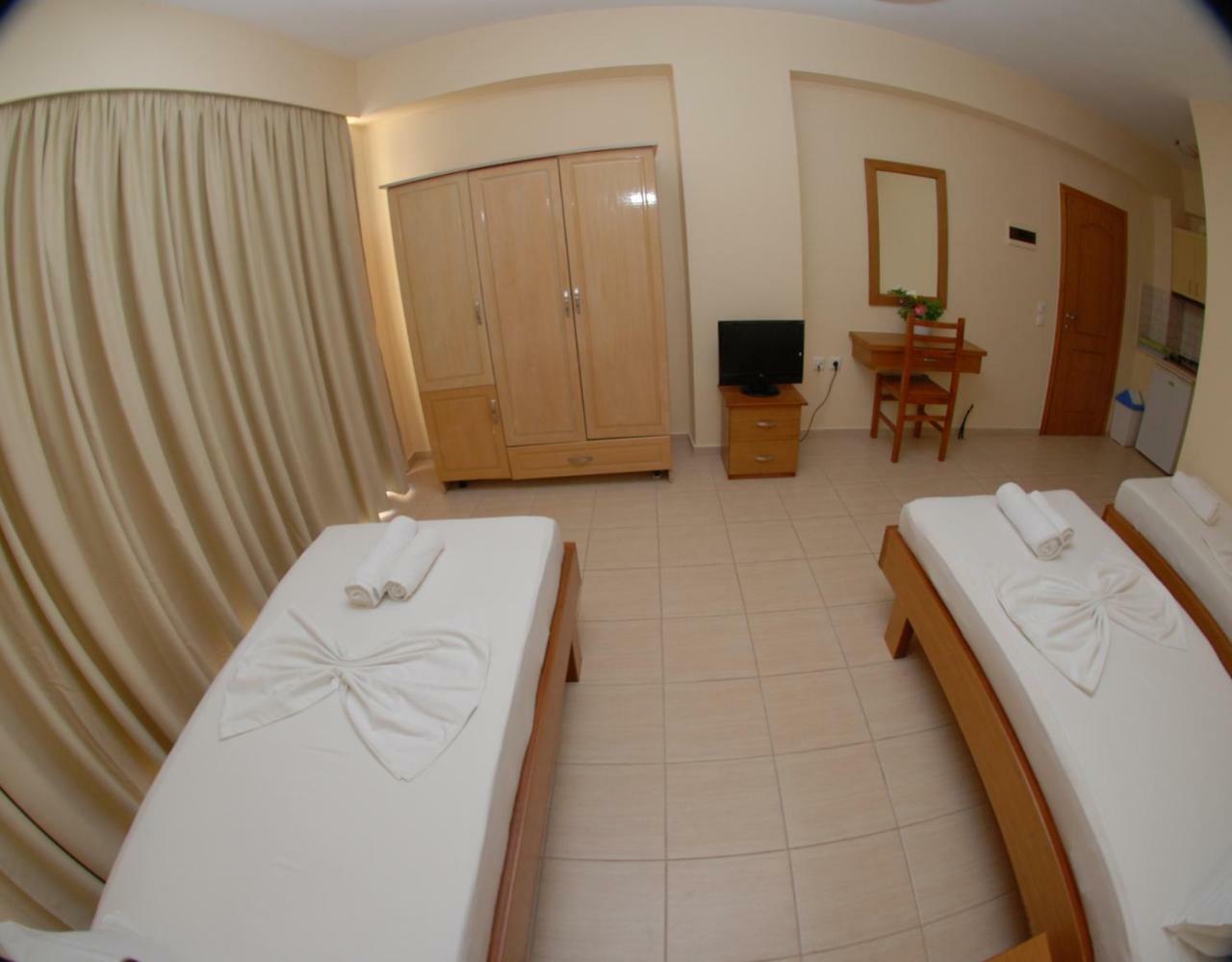 Nikos Hotel And Apartments Saranda Zewnętrze zdjęcie