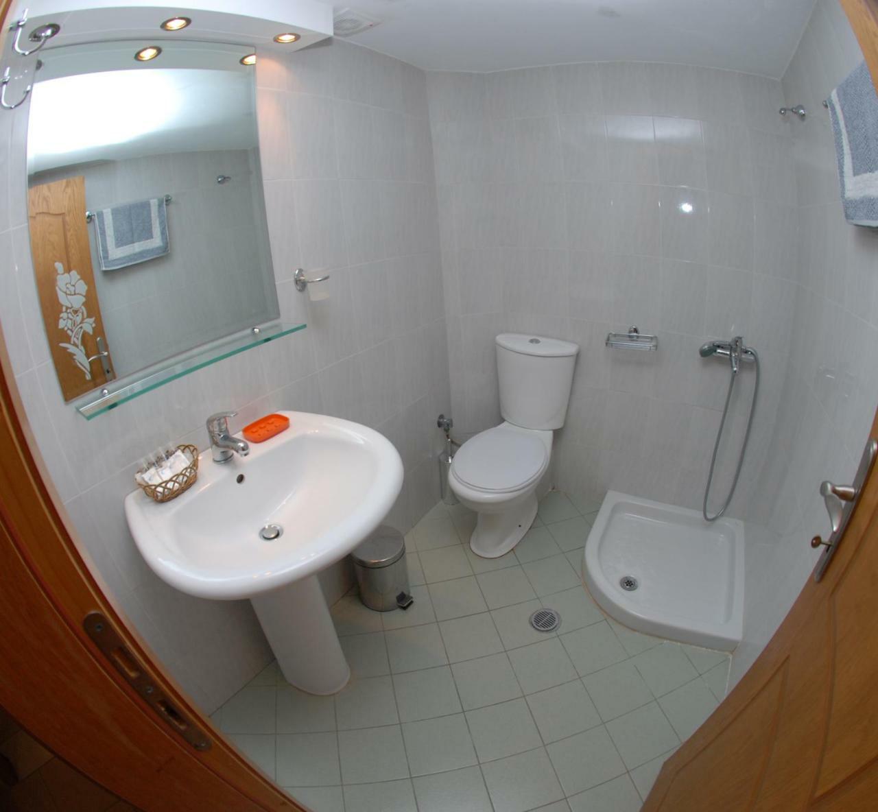 Nikos Hotel And Apartments Saranda Zewnętrze zdjęcie