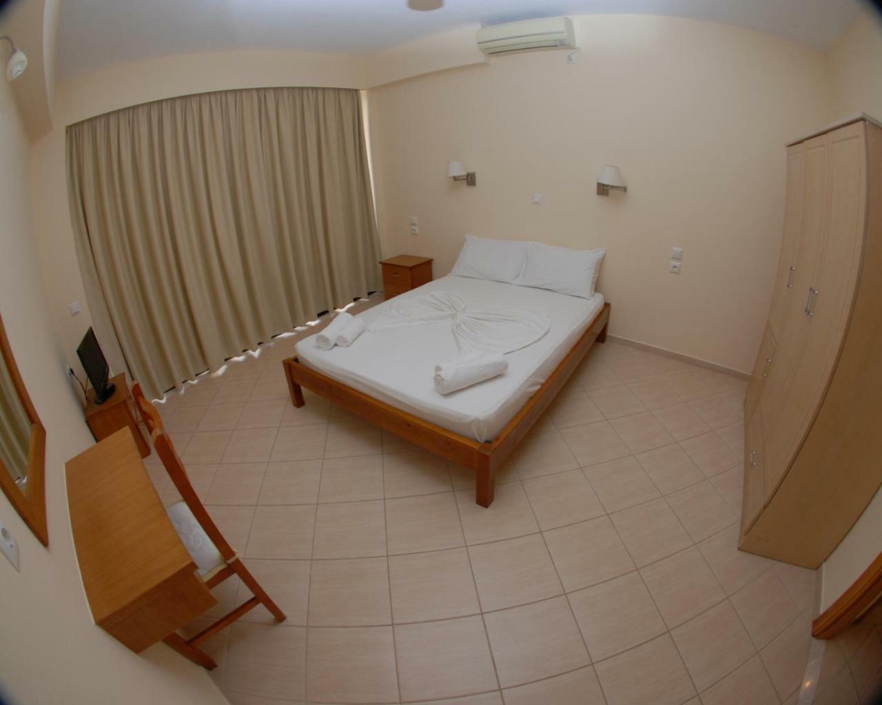 Nikos Hotel And Apartments Saranda Zewnętrze zdjęcie